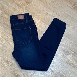 Tahari Dark Blue Jeans size 4